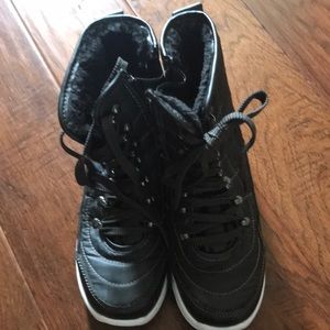 EUC Worn once size 6 Weatherproof black boots (model: Katie)